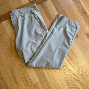 $180 Men's Size 32 x 30 Cutter & Buck Light Camping Outdoors Chinos GUC